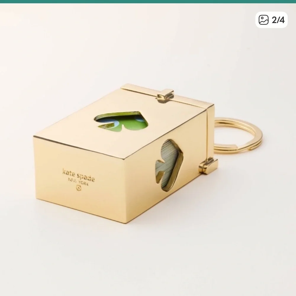 NWT Kate Spade  Green Keychain with playing cards - Picture 2 of 5